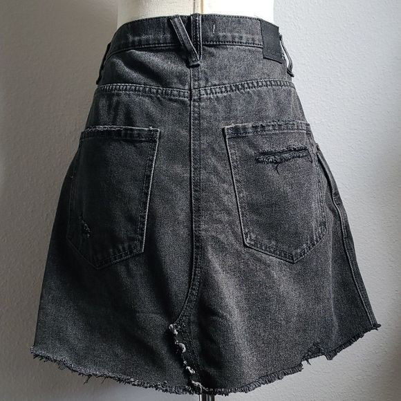 FREE PEOPLE MINI SKIRT - Picture 7 of 12